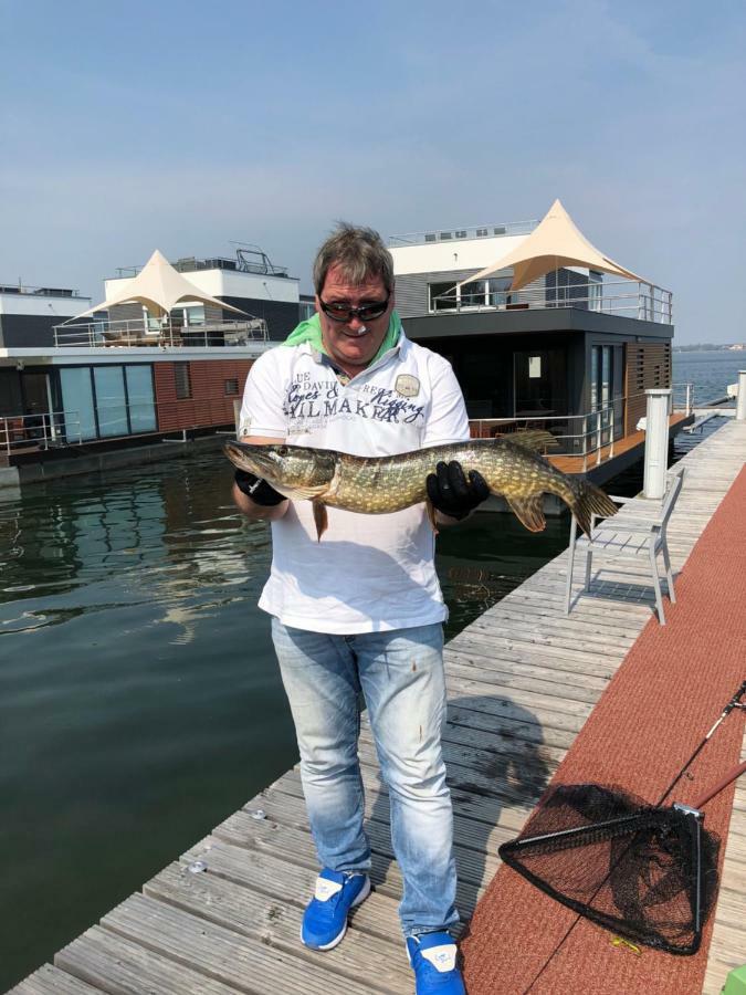 Hausboot Harmonie Hotel Bitterfeld-Wolfen Ngoại thất bức ảnh